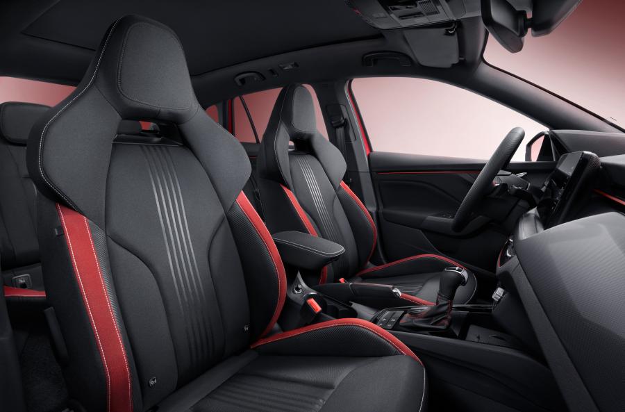 Интерьер Skoda Scala Monte Carlo 2019 года  (WW) (фото 12 из 26)